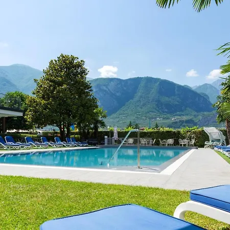 Campagnola Piano Terra Con Giardino Privato 公寓 加尔达湖滨